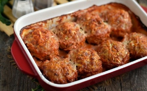 Une recette simple pour des rouleaux de chou paresseux dans une casserole