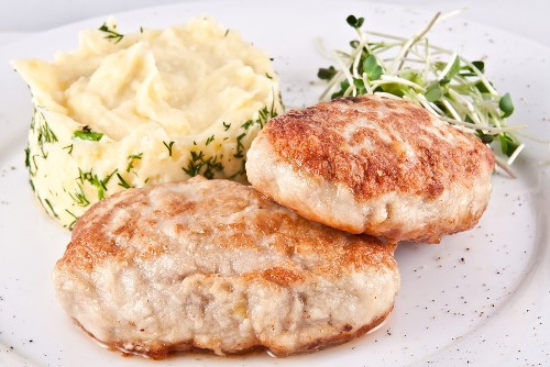 Przepis krok po kroku na robienie kotletów szczupakowych