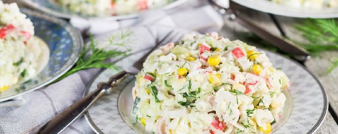 Salată de crab - 10 rețete delicioase și ușoare