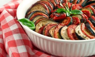 Klasyczny ratatouille w piekarniku