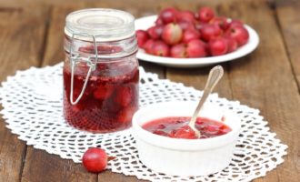 Geléia de groselha vermelha para o inverno