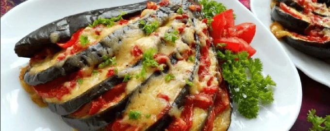 Aubergines au fromage et tomates cuites au four