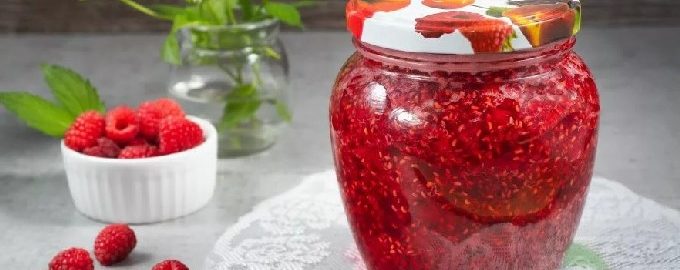 Confiture de framboises pour l'hiver