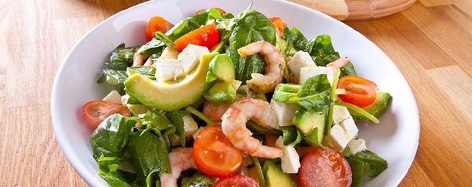 Salade de crevettes et avocat